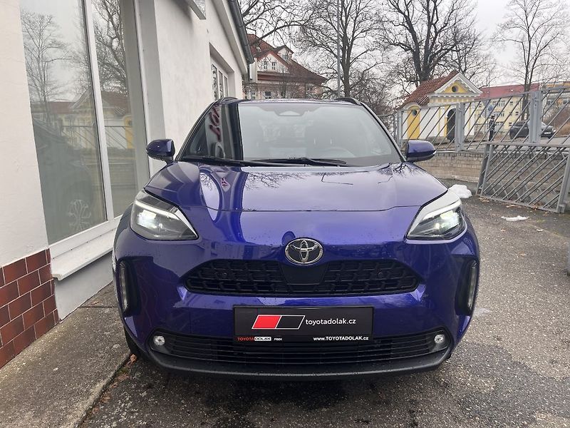 Toyota Yaris Cross 1.5 HEV Style + zimní komplety - fotka 2 z 15