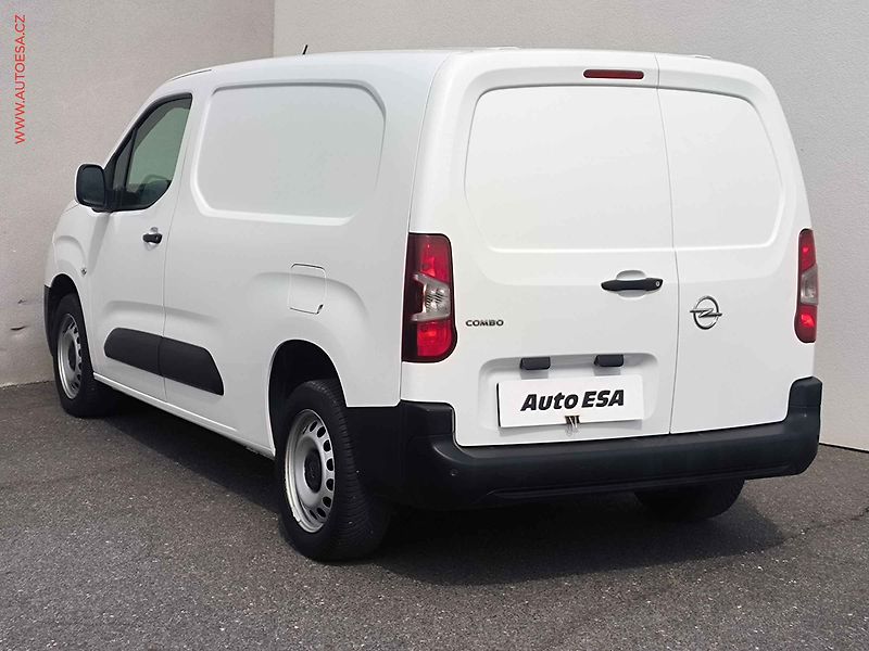Opel Combo (2021) 1.5CDTi MAXi, AC - fotka 6 z 21