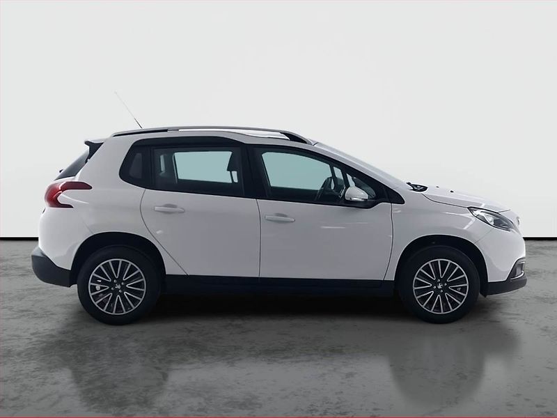 Peugeot 2008 (2017) Active 1.2 PureTech, Tempomat - fotka 6 z 17