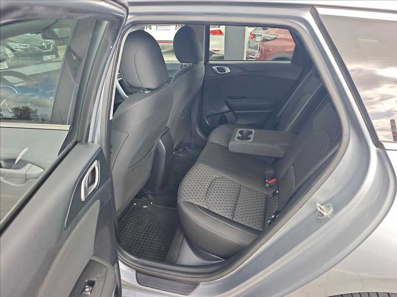 Kia Ceed SW 1,4 T-GDI  TOP - fotka 11 z 22