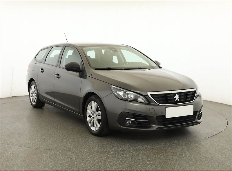 Peugeot 308 (2018) 1.5 BlueHDi, Navi, Tempomat - fotografie inzerátu
