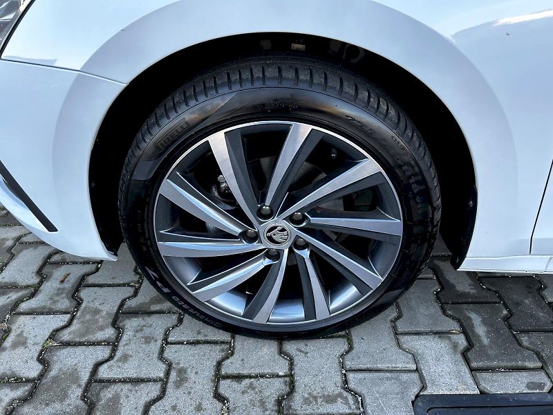Škoda Octavia (2023) 1.5 TSI 110kW MP6 Style - fotka 33 z 35
