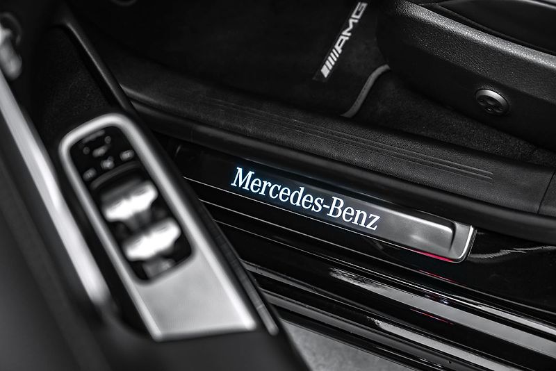 Mercedes-Benz Třídy E d 4M AMG Nezávislé Burmester - fotka 17 z 22