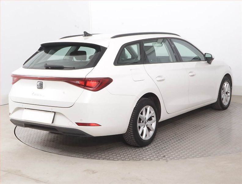Seat Leon (2022) Style 1.5 TSI, Serv.kniha - fotka 5 z 15