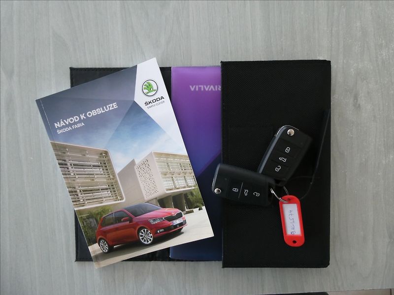 Škoda Fabia 1,0 TSi 70kW STYLE,2x kola,ČR - fotka 42 z 42