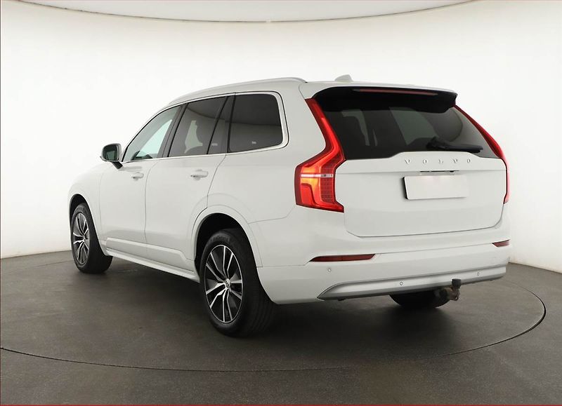 Volvo XC90 (2021) B5 AWD - fotka 4 z 21