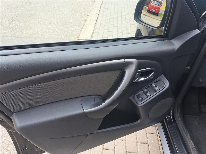 Dacia Duster 1,5 dCi Black edition - fotka 19 z 48