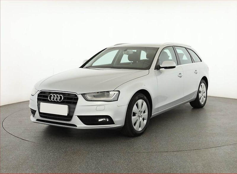 Audi A4 (2013) 3.0 TDI, 4X4, Automat, Navi - fotka 2 z 19