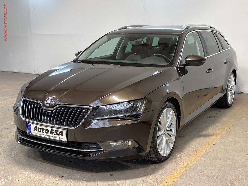 Škoda Superb (2015) 2.0 TDi 4x4, DSG, STK8/28 - fotka 3 z 17