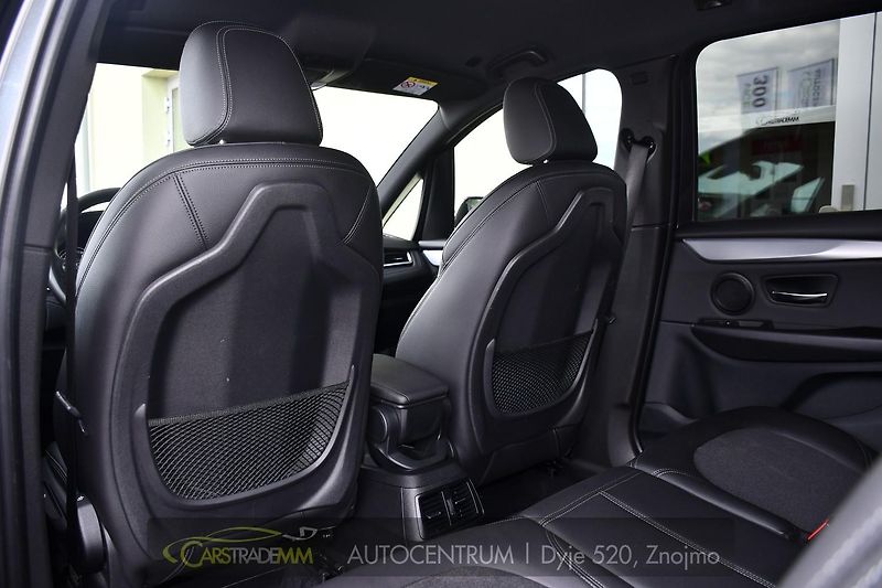 BMW Řada 2 218d GT TAŽNÉ ČR 7MÍST 1M - fotka 12 z 55