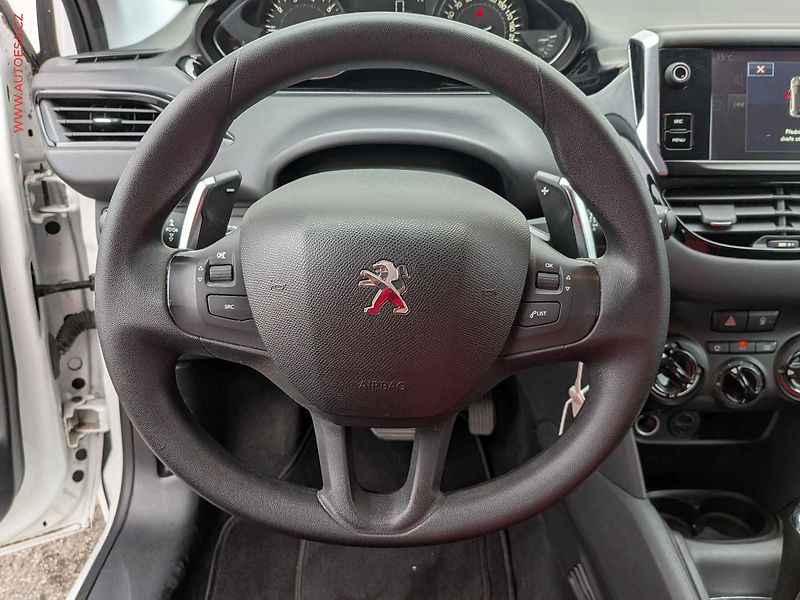 Peugeot 208 (2016) 1.2 PT, ČR, AC, výhřev sed - fotka 15 z 16