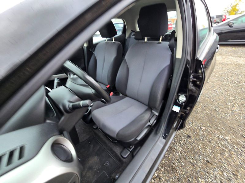 Mazda 2 (2010) 1.3 MZR 55KE klima - fotka 10 z 23