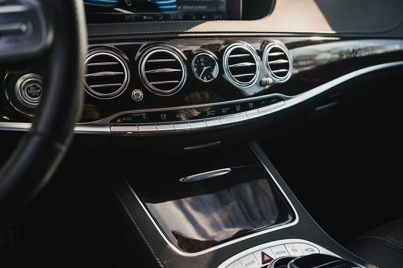 Mercedes-Benz Třídy S (2018) S 560 4MATIC L, S 560 4MATIC L - fotka 27 z 40
