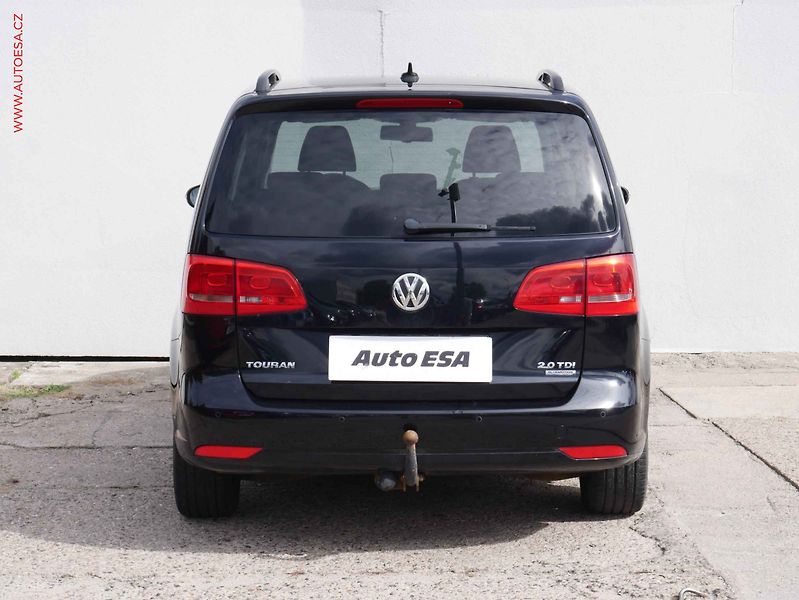 Volkswagen Touran (2012) 2.0 TDi, 1.maj, AC, park - fotka 5 z 18
