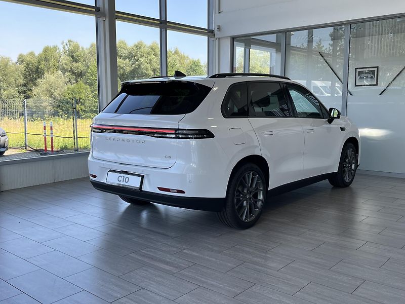 Leapmotor C10 REEV (2025) DESIGN Hybrid EV - fotka 4 z 17