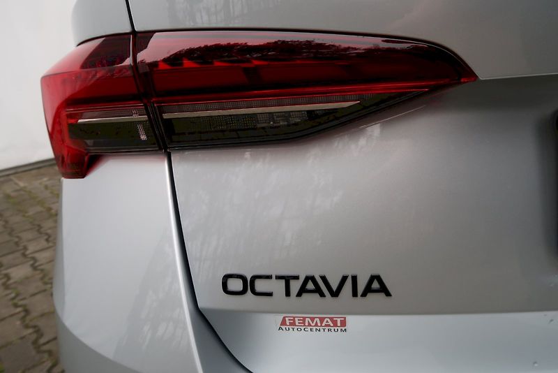 Škoda Octavia (2024) Combi 2,0 TSI / 195 kW DSG - fotka 30 z 31