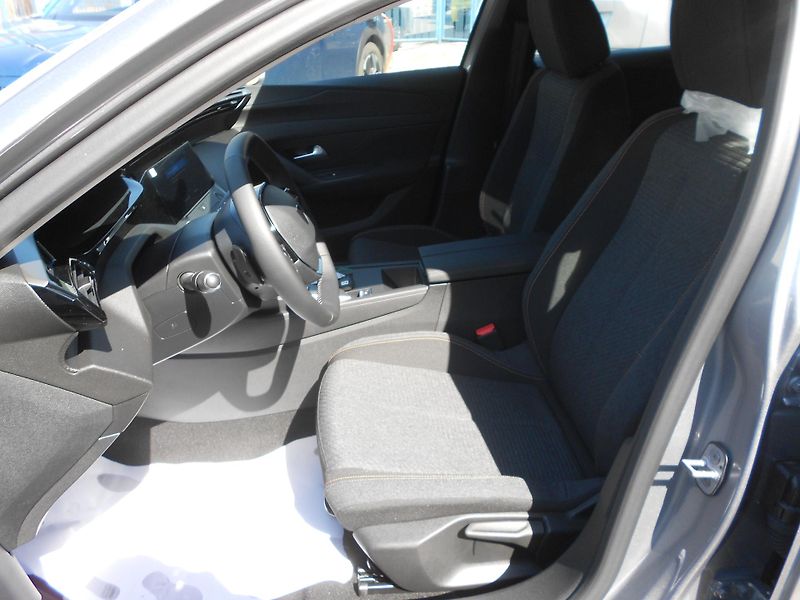 Peugeot 308 SW STYLE Hybrid 145 e-DCS6  - fotka 5 z 7