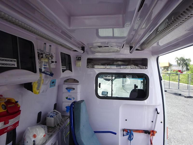Mercedes-Benz Sprinter PLNĚ VYBAVENÝ SANITNÍ VŮZ - fotka 16 z 20