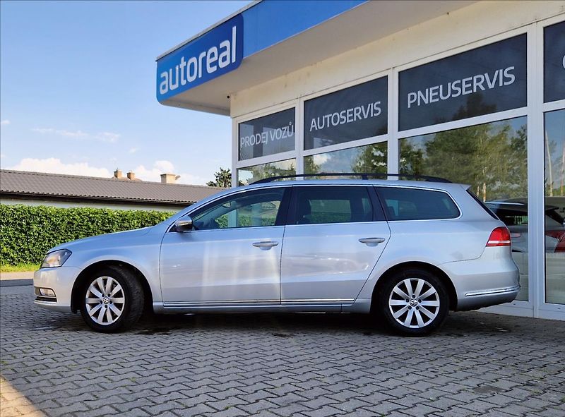 Volkswagen Passat 1,4 TSI DSG NOSIČ TAŽNÉ VÝHŘEV - fotka 2 z 35