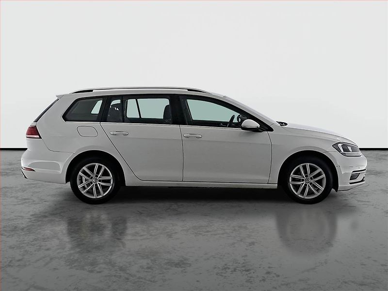 Volkswagen Golf (2017) Comfortline 1.6 TDI, Automat - fotka 6 z 19