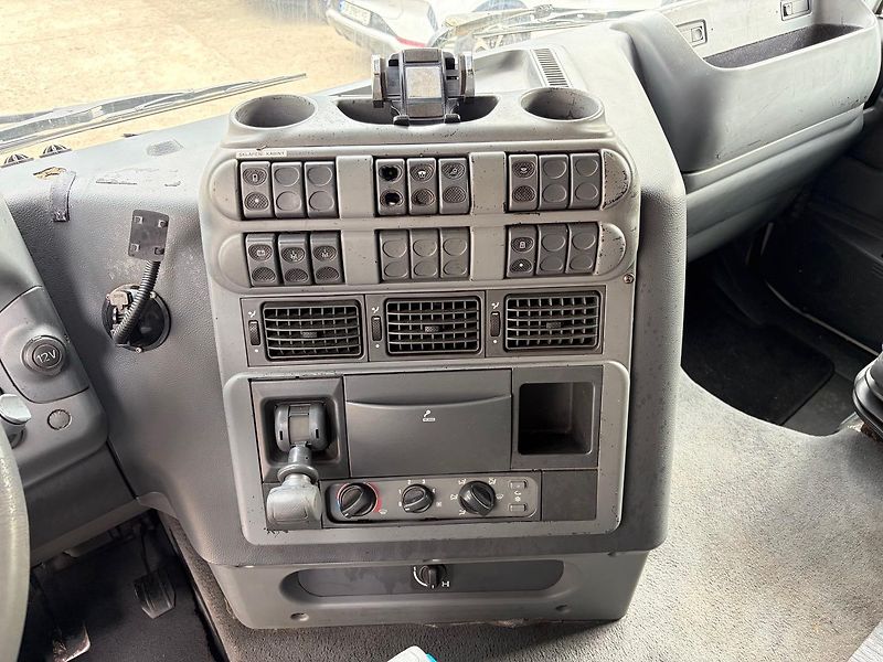 Iveco Stralis (2003) 430 Retardér Euro 3 Standart - fotka 20 z 27