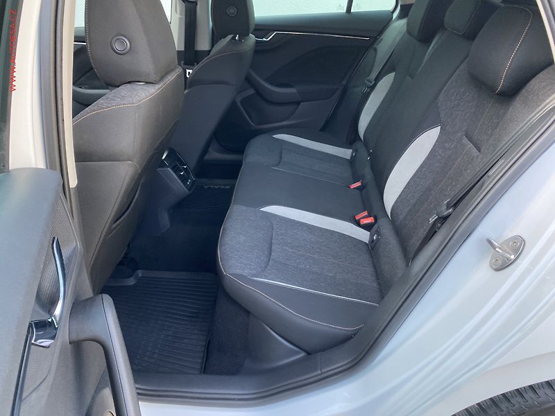 Škoda Scala (2022) 1.5 TSi, 1.maj,ČR, Style - fotka 10 z 17