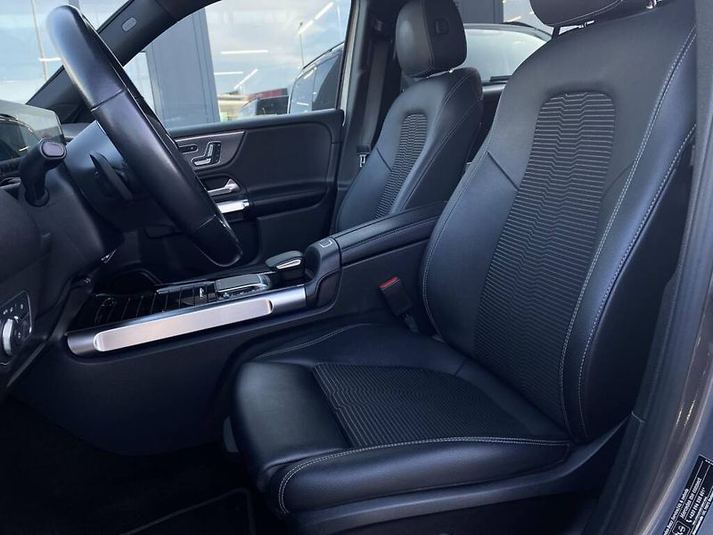 Mercedes-Benz GLB (2021) 200 d 4M Premium Plus - fotka 10 z 29
