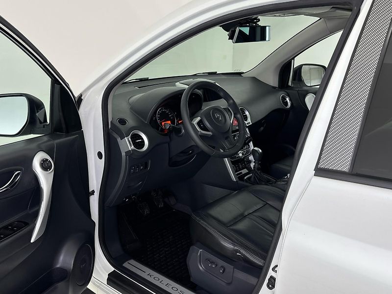 Renault Koleos Exception 4x4 - fotka 6 z 32