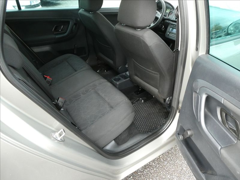 Škoda Fabia 1,2 HTP 51kW Family,po servise - fotka 21 z 42