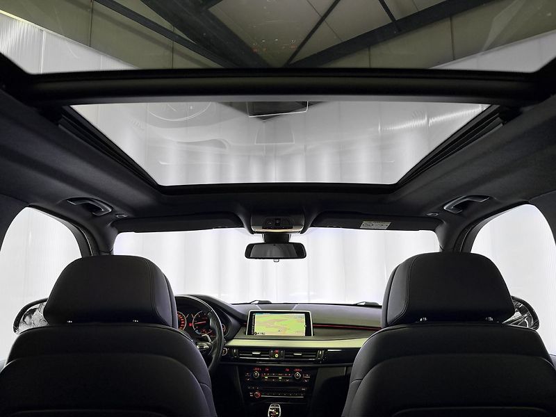 BMW X5 M50d xDrive M-PAKET, HUD, EL. - fotka 28 z 33