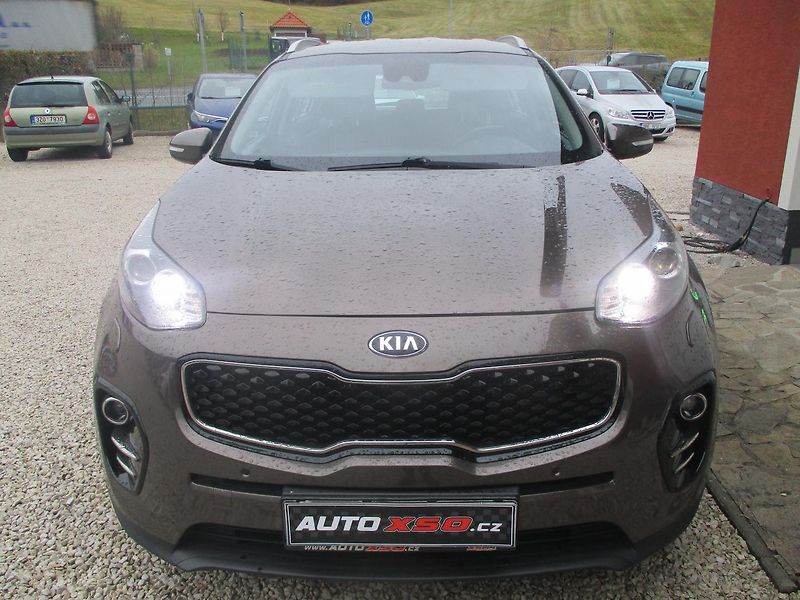 Kia Sportage 2.0 CRDi 4x4 ČR - fotka 7 z 32