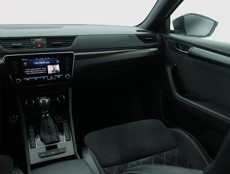Škoda Superb (2022) Sportline 1.5 TSI - fotka 8 z 18