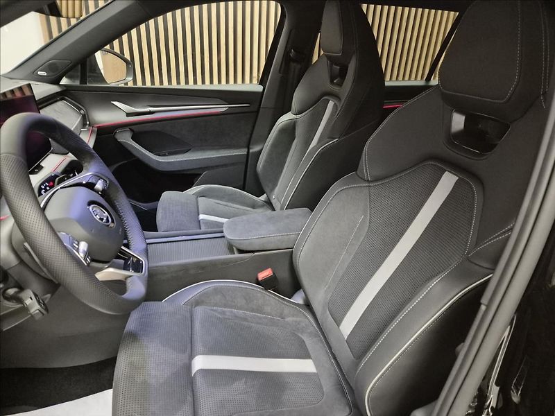 Škoda Kodiaq TDI 4x4 Sportline+ - fotka 11 z 29