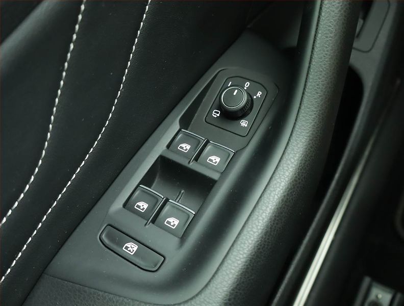 Volkswagen Arteon (2021) R-line 2.0 TDI - fotka 17 z 17