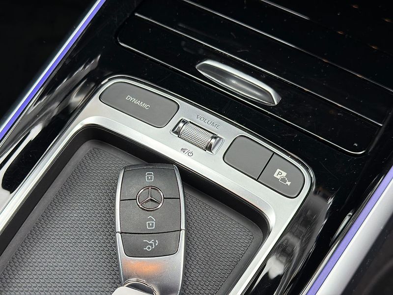 Mercedes-Benz GLB 200d 4MATIC - fotka 30 z 34