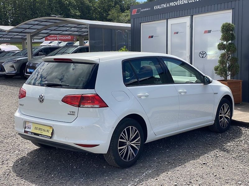 Volkswagen Golf 1.2TSi, Cup, 2x kola - fotka 6 z 28