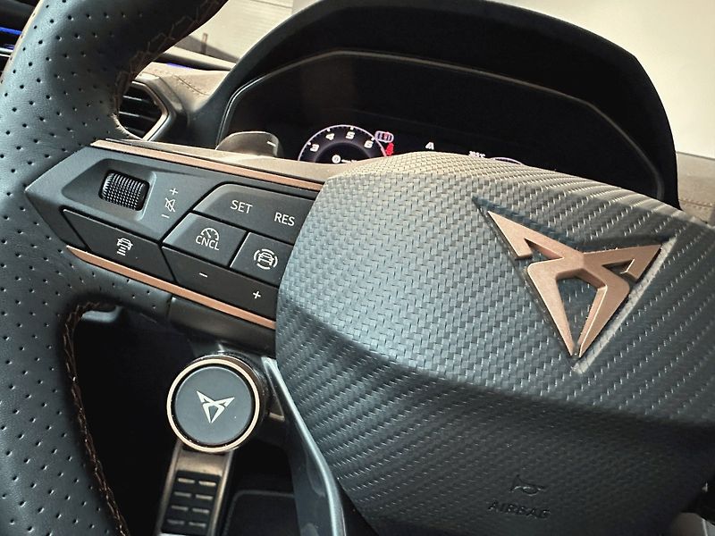 Cupra Formentor (2026) 1.5 eTSI 150k DSG *PANO*TAŽNÉ* - fotka 18 z 28