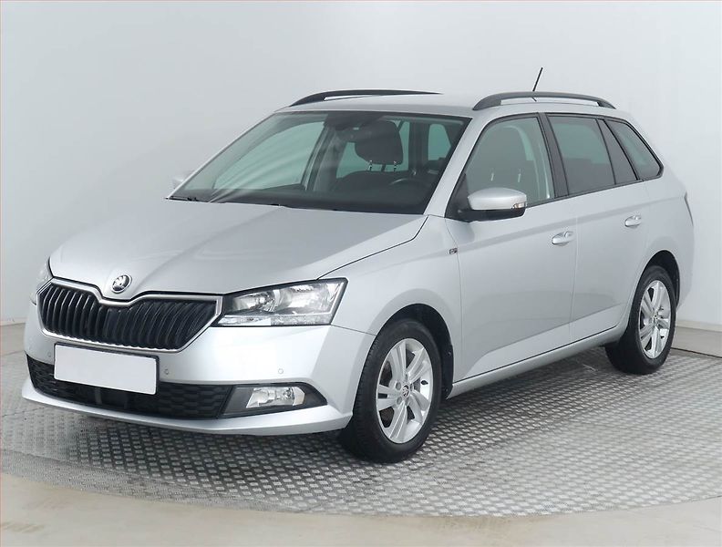 Škoda Fabia (2022) 1.0 TSI, ČR,1.maj, Serv.kniha - fotka 2 z 17