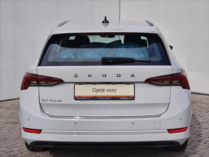 Škoda Octavia Style 1,5 TSI - fotka 23 z 24