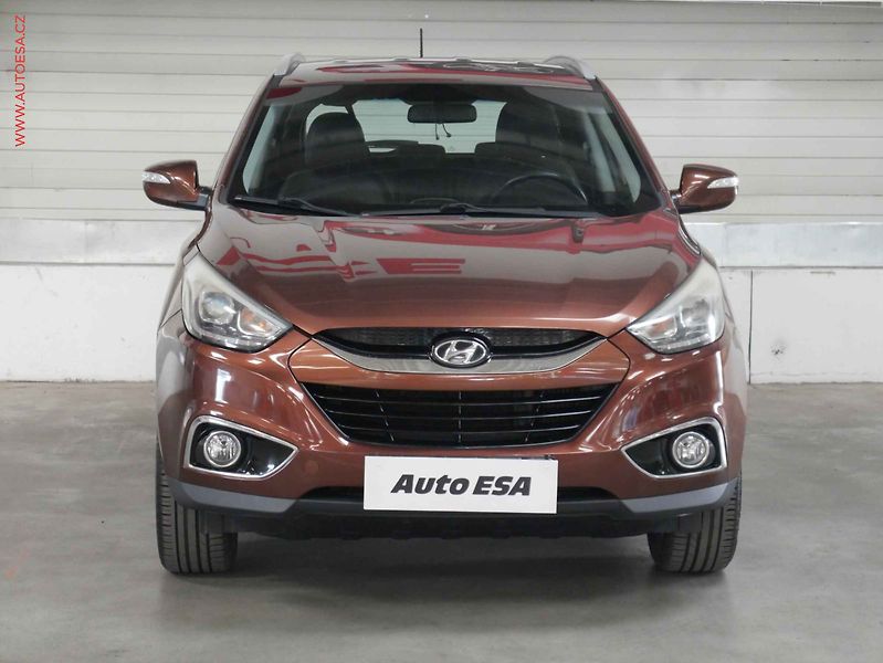 Hyundai ix35 (2014) 1.7 CRDi, AC, park.asist - fotka 2 z 18