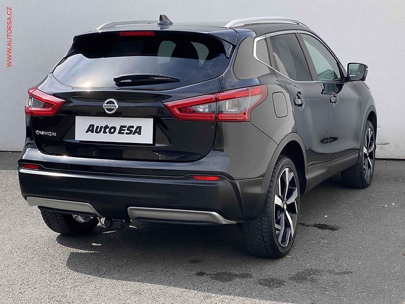 Nissan Qashqai (2017) 1.2 DIG-T, Tekna, LED, navi - fotka 4 z 20