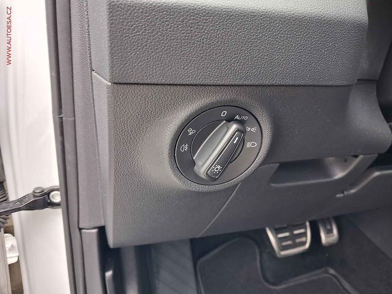 Škoda Karoq (2024) 1.5 TSi, 1.maj,ČR, SportLine - fotka 14 z 20