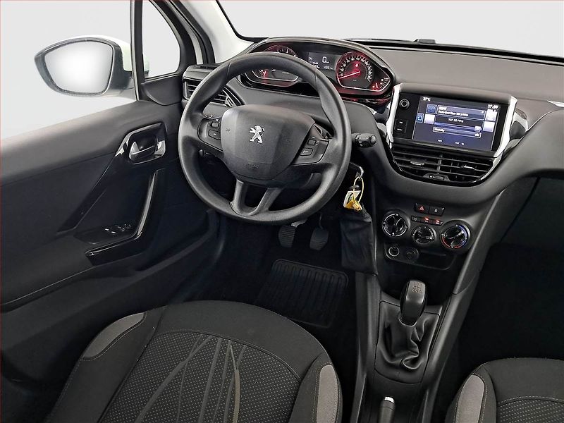 Peugeot 208 (2015) Active 1.4 HDI, Tempomat - fotka 7 z 16