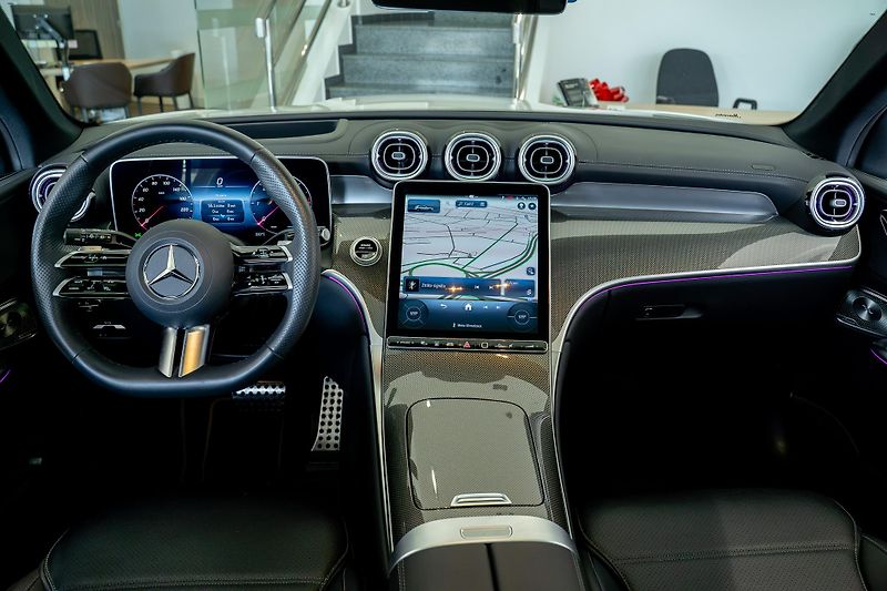 Mercedes-Benz GLC (2024) 300 d 4M/AMGPREMIUM/ENG/HUD - fotka 14 z 21