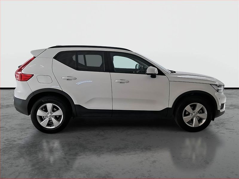 Volvo XC40 (2021) T2 - fotka 6 z 18