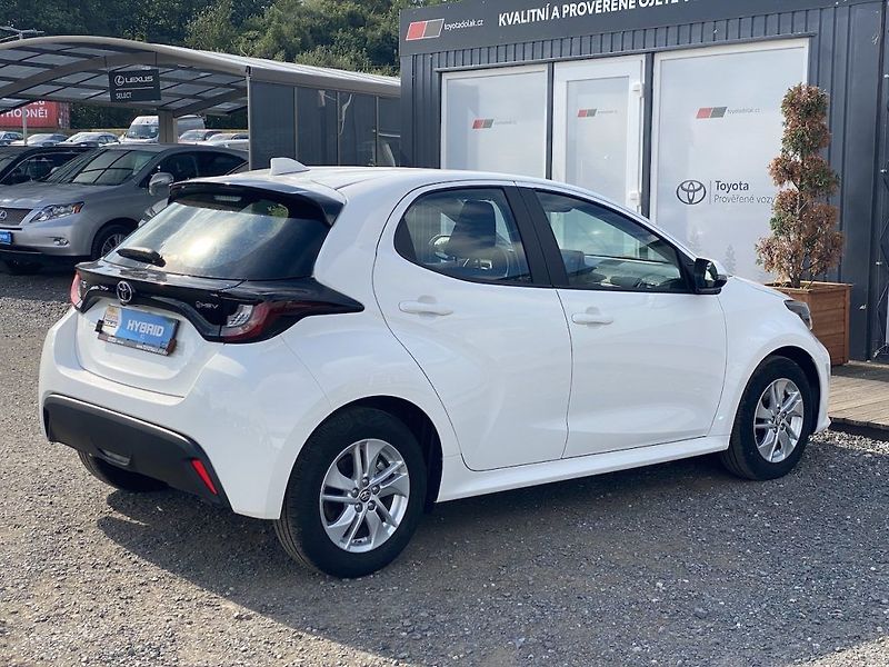 Toyota Yaris 1.5HEV, ČR-1m, Comfort, DPH - fotka 7 z 28