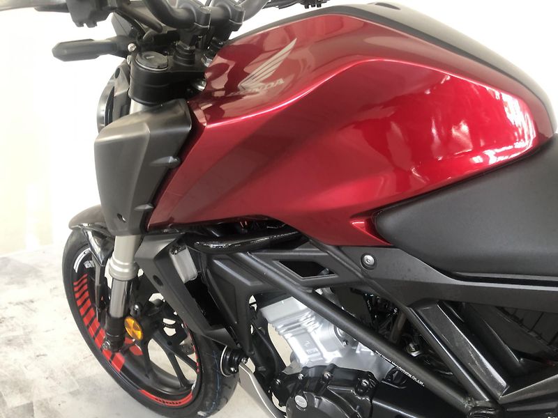 Honda CB 125 R Neo Sports Café - fotka 16 z 19