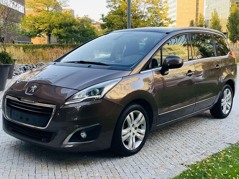 Peugeot 5008 2.0HDi MAN 1MAJITEL SENZORY  - fotka 5 z 43