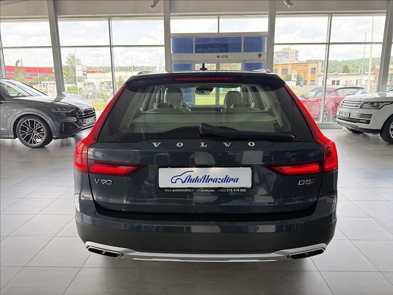 Volvo V90 2,0   173kW,CROSSCOUNTRY,SERVI - fotka 5 z 35