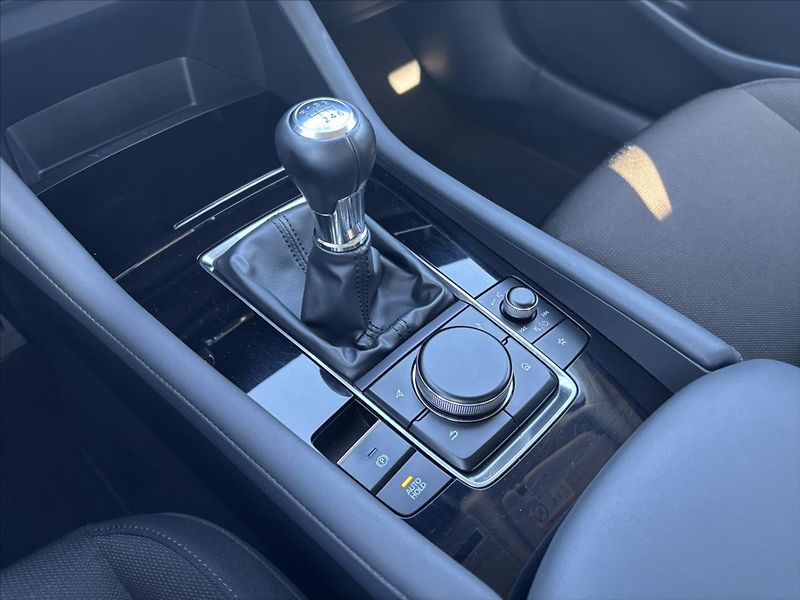 Mazda 3 2,0 i Plus 1.ČR CARPLAY KAMERA - fotka 32 z 46